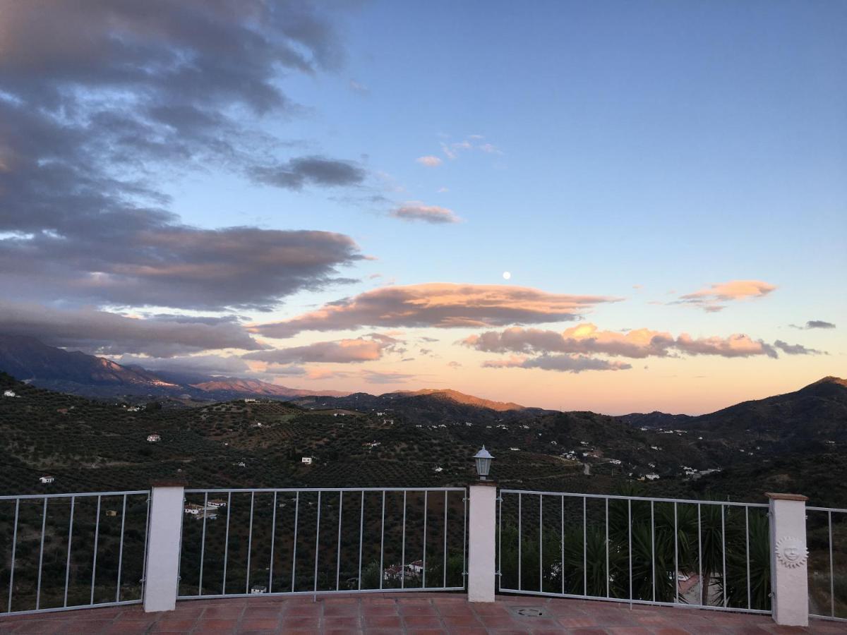Bed and Breakfast Casa La Quinta Riogordo Екстер'єр фото